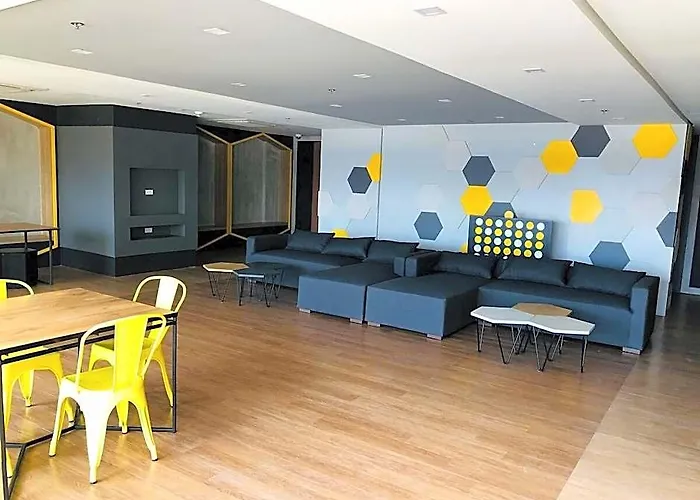 One Br Apt. Manhattan Plaza Araneta Center Cubao Hotel