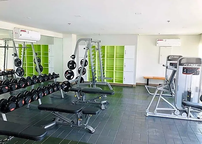 One Br Apt. Manhattan Plaza Araneta Center Cubao Hotel