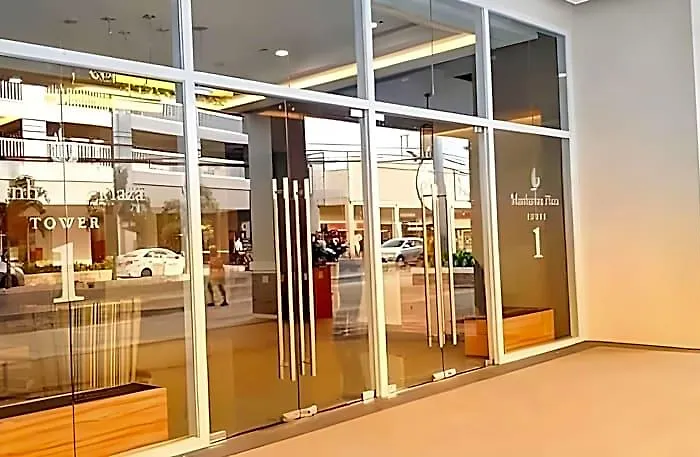 One Br Apt. Manhattan Plaza Araneta Center Cubao Manila