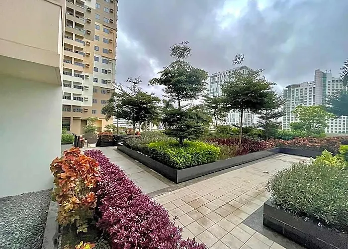 One Br Apt. Manhattan Plaza Araneta Center Cubao Manila