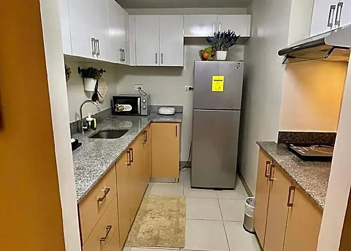 Hotel One Br Apt. Manhattan Plaza Araneta Center Cubao