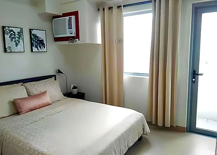 One Br Apt. Manhattan Plaza Araneta Center Cubao Hotel Manila