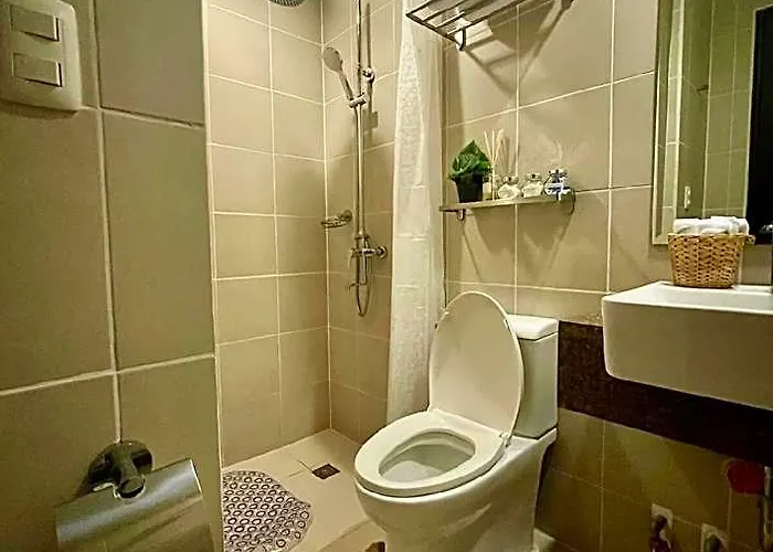 One Br Apt. Manhattan Plaza Araneta Center Cubao Hotel