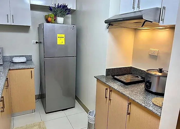 One Br Apt. Manhattan Plaza Araneta Center Cubao Hotel Manila
